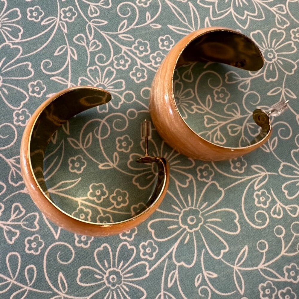 SALE - Retro - Wide, Open Hoop, Post Earrings - Gold Tone Hoops & Enamel Finish - Picture 3 of 10